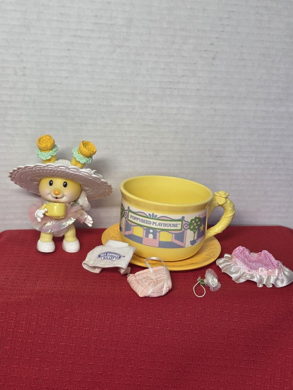 Vintage 1990's Poppyseed Playhouse Tea Bunnies Buttercup Honey Tomy Tea